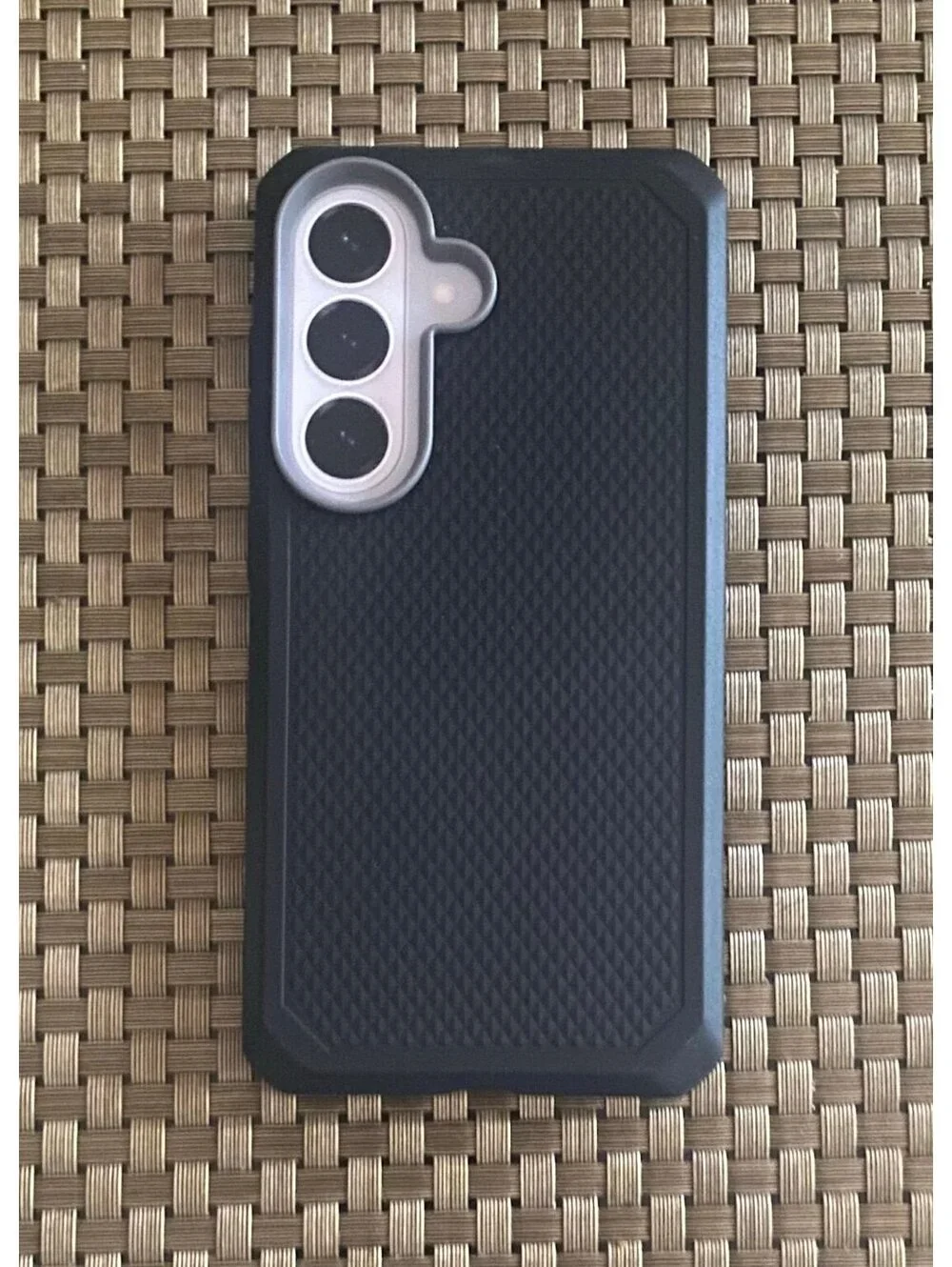 Onn Magnetic Compatible Duel-Layer Case for Samsung Galaxy S26 Black